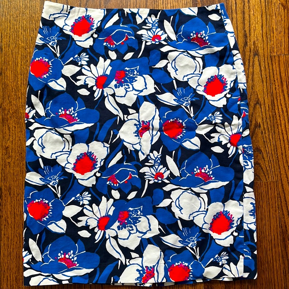 [Talbots] Red, white and blue floral pencil skirt, size 6